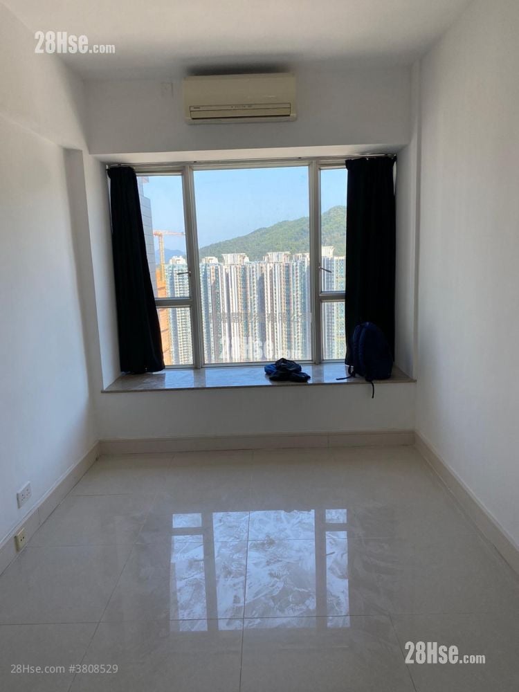 Le Prestige Rental 4 Bedrooms , 3 Bathrooms 977 ft²