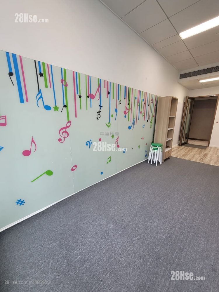 虹方 租盘 237 平方尺