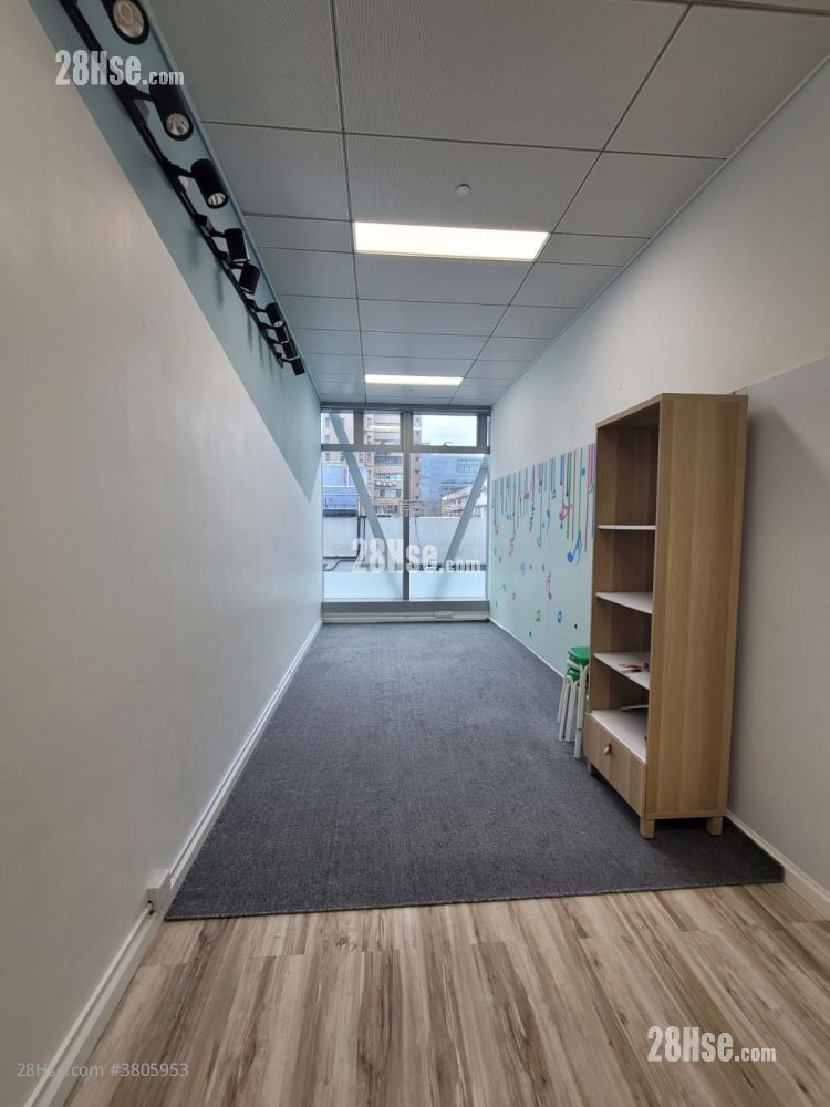 虹方 租盘 237 平方尺