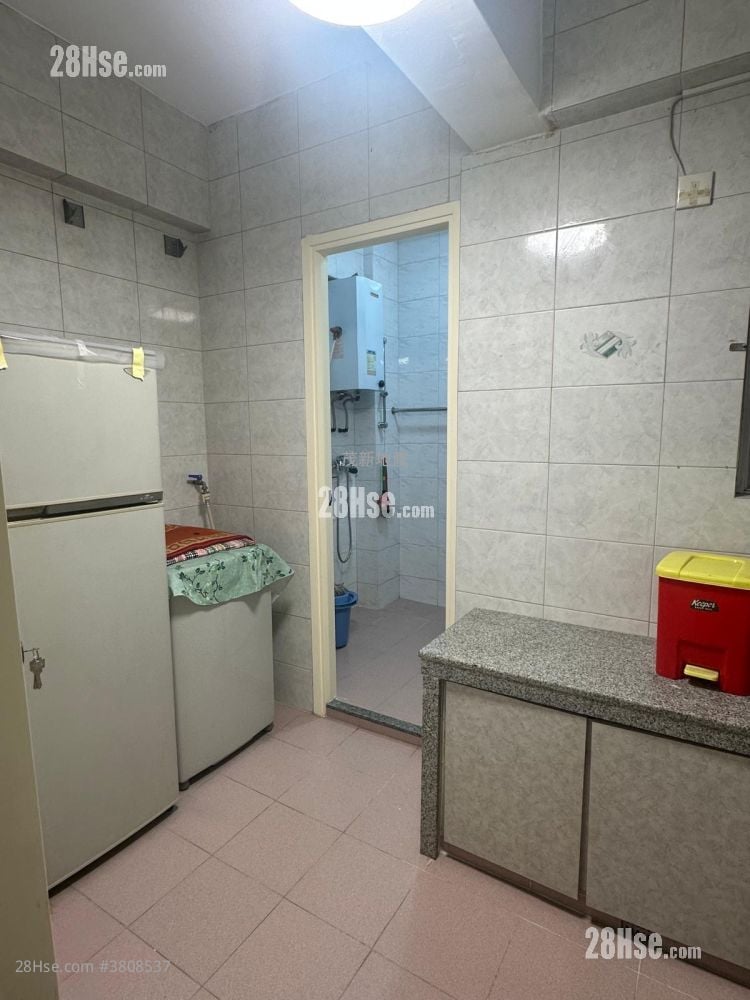 Pak Lok Building Rental 3 Bedrooms , 1 Bathroom 600 ft²