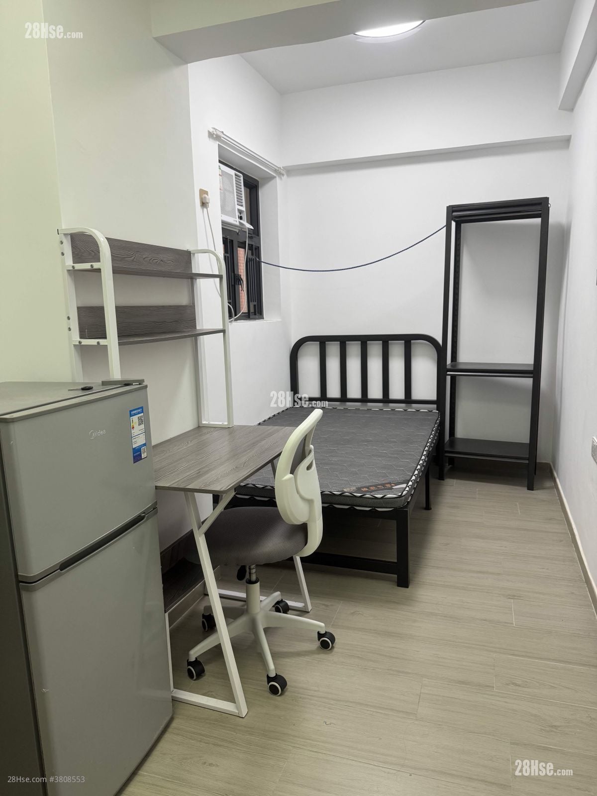 Waldorf Apartments Rental 150 ft²