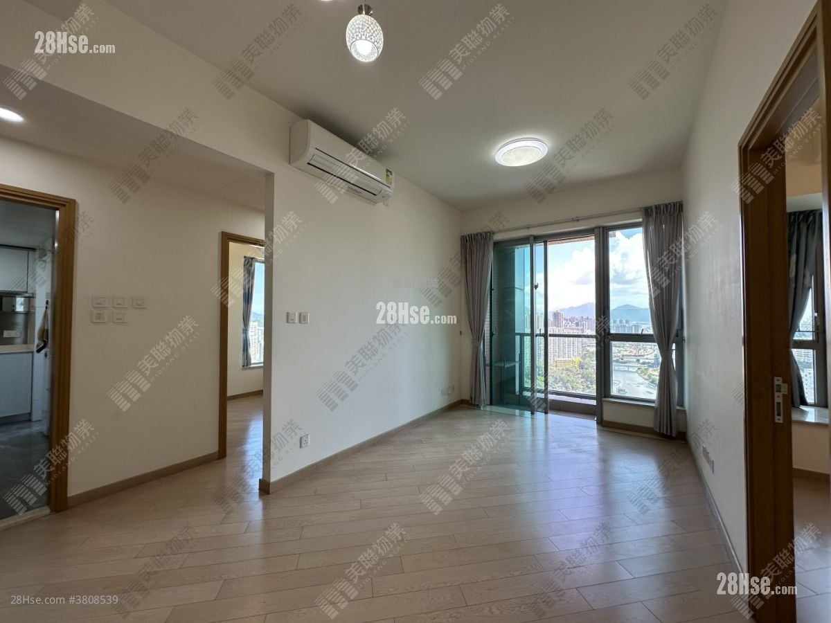 Century Gateway Sell 3 Bedrooms 723 ft²