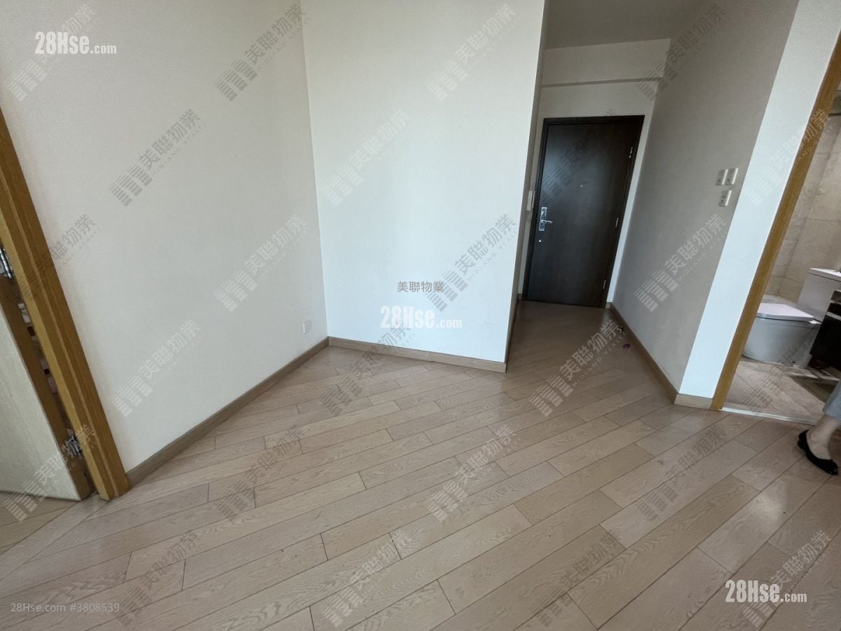 Century Gateway Sell 3 Bedrooms 723 ft²