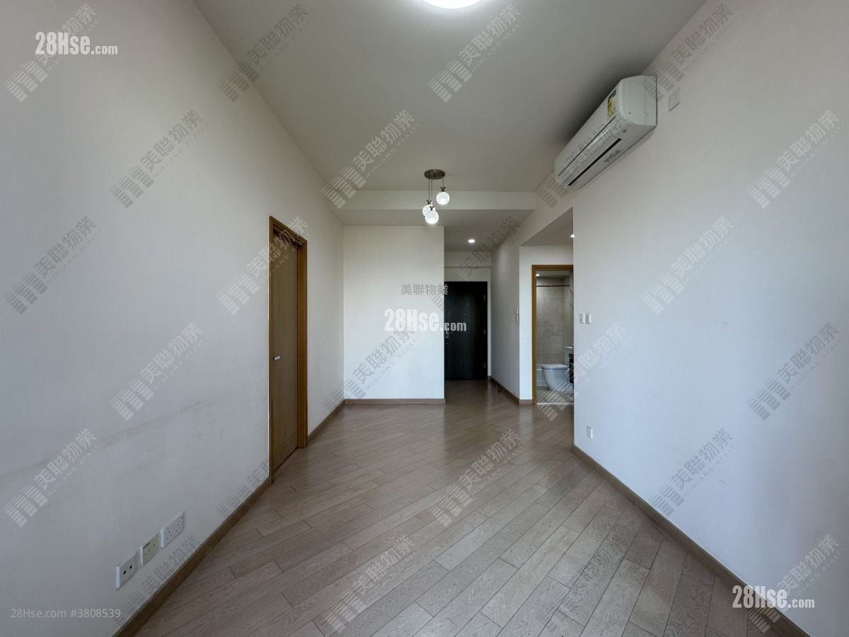 Century Gateway Sell 3 Bedrooms 723 ft²