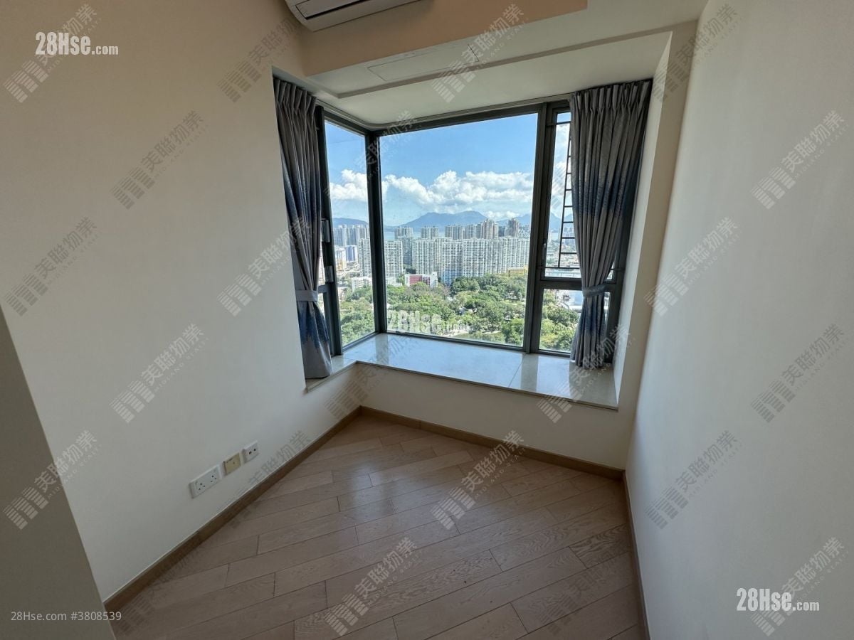 Century Gateway Sell 3 Bedrooms 723 ft²