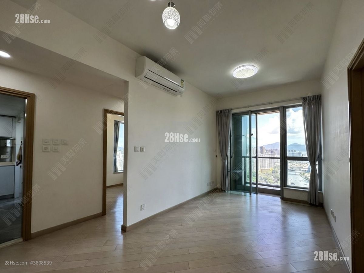 Century Gateway Sell 3 Bedrooms 723 ft²