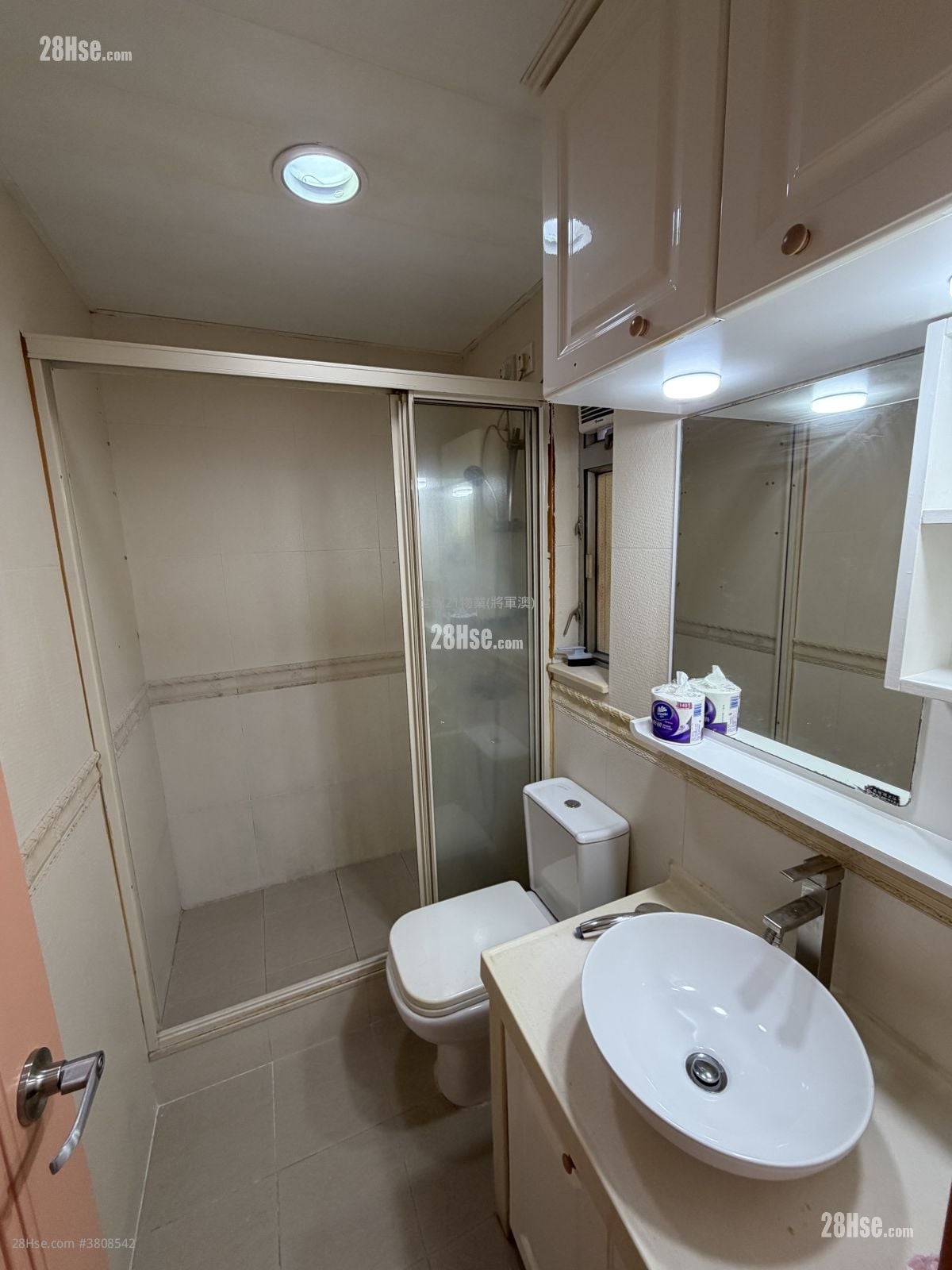 Kwong Ming Court Rental 433 ft²