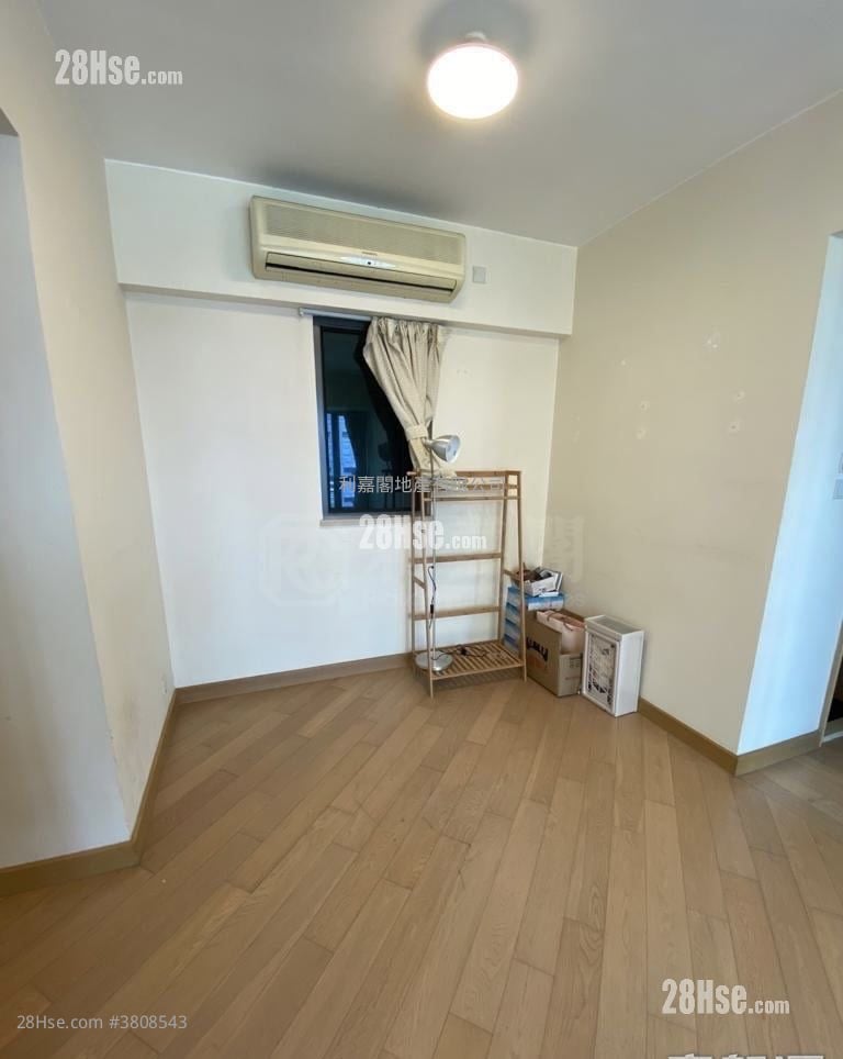 Yoho Midtown Sell 2 Bedrooms , 1 Bathroom 475 ft²