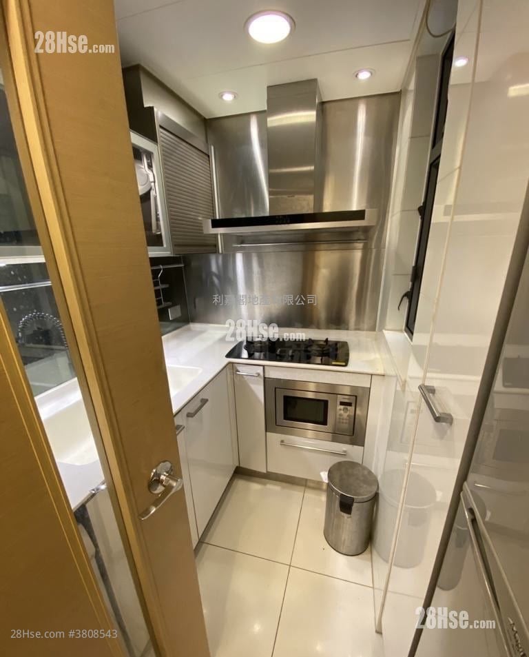 Yoho Midtown Sell 2 Bedrooms , 1 Bathroom 475 ft²