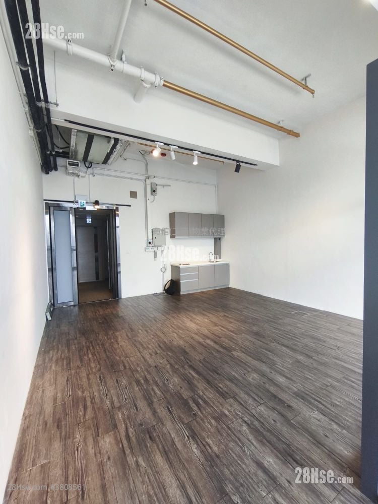 Global Gateway Tower Rental 531 ft²