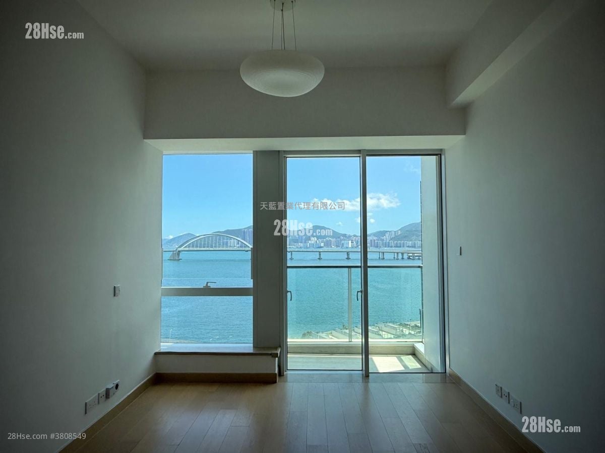 Monterey 租盘 4 房 , 3 浴室 887 平方尺