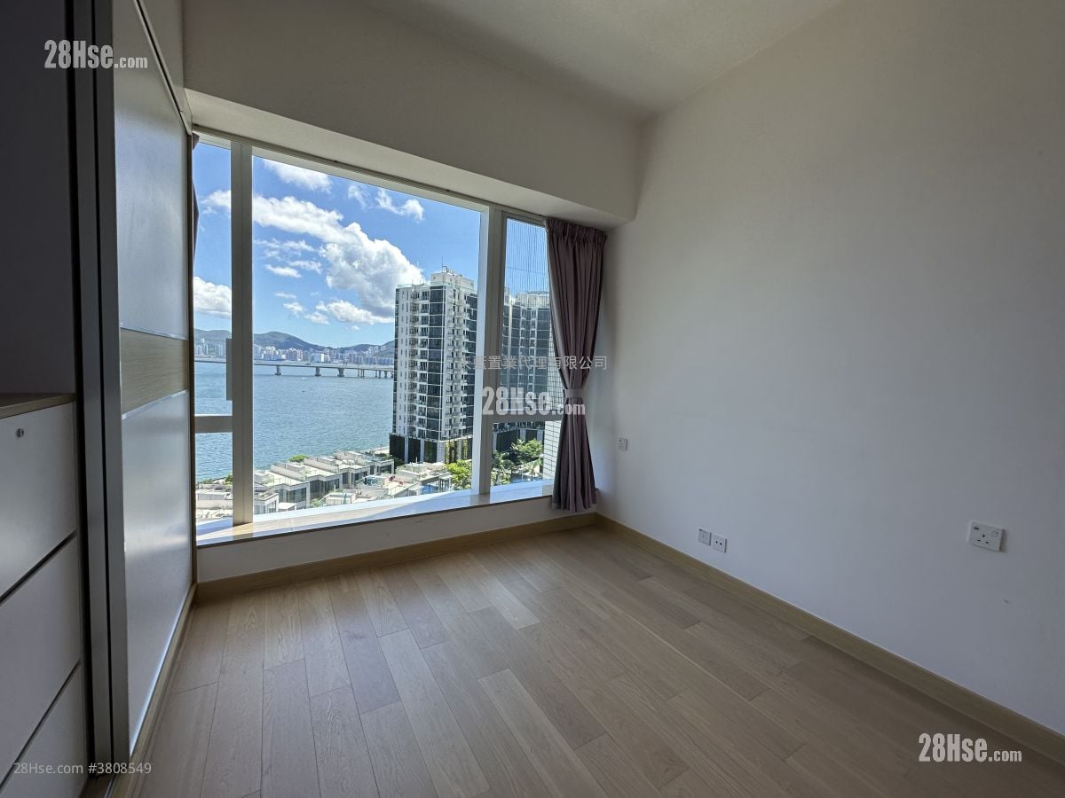 Monterey 租盘 4 房 , 3 浴室 887 平方尺