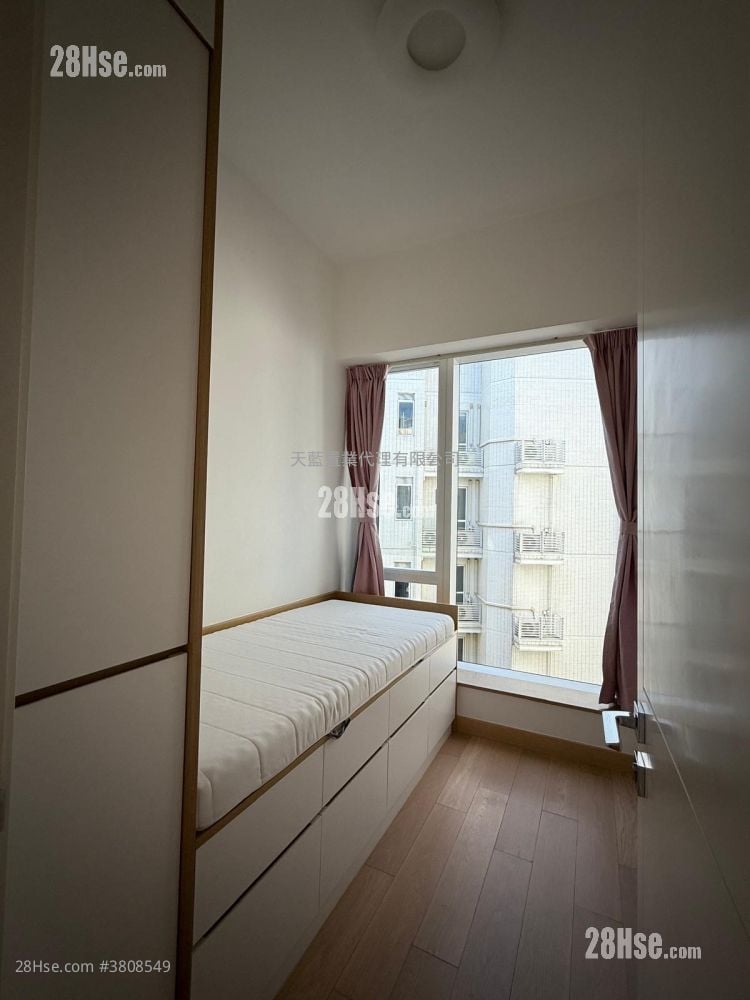 Monterey 租盘 4 房 , 3 浴室 887 平方尺