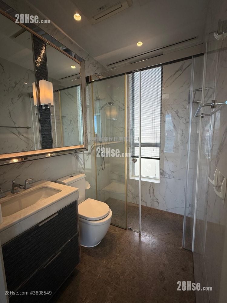 Monterey 租盘 4 房 , 3 浴室 887 平方尺