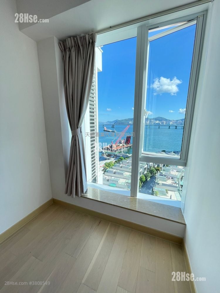 Monterey 租盘 4 房 , 3 浴室 887 平方尺