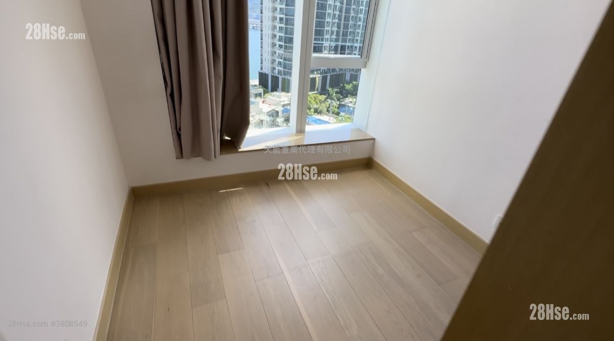 Monterey 租盘 4 房 , 3 浴室 887 平方尺