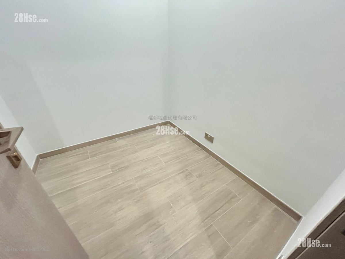 Soyo Square Rental 2 Bedrooms , 1 Bathroom 309 ft²