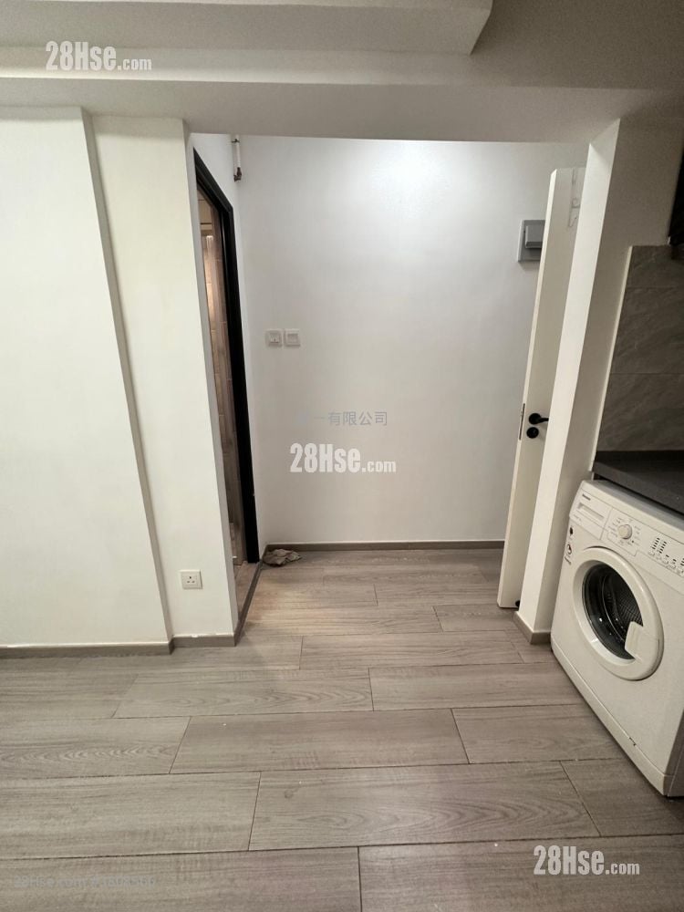 荣华大楼 租盘 1 房 , 1 浴室 160 平方尺