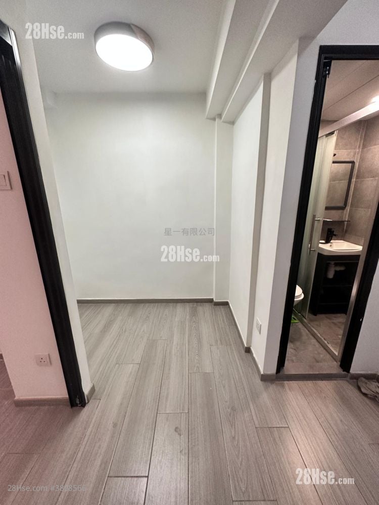 荣华大楼 租盘 1 房 , 1 浴室 160 平方尺