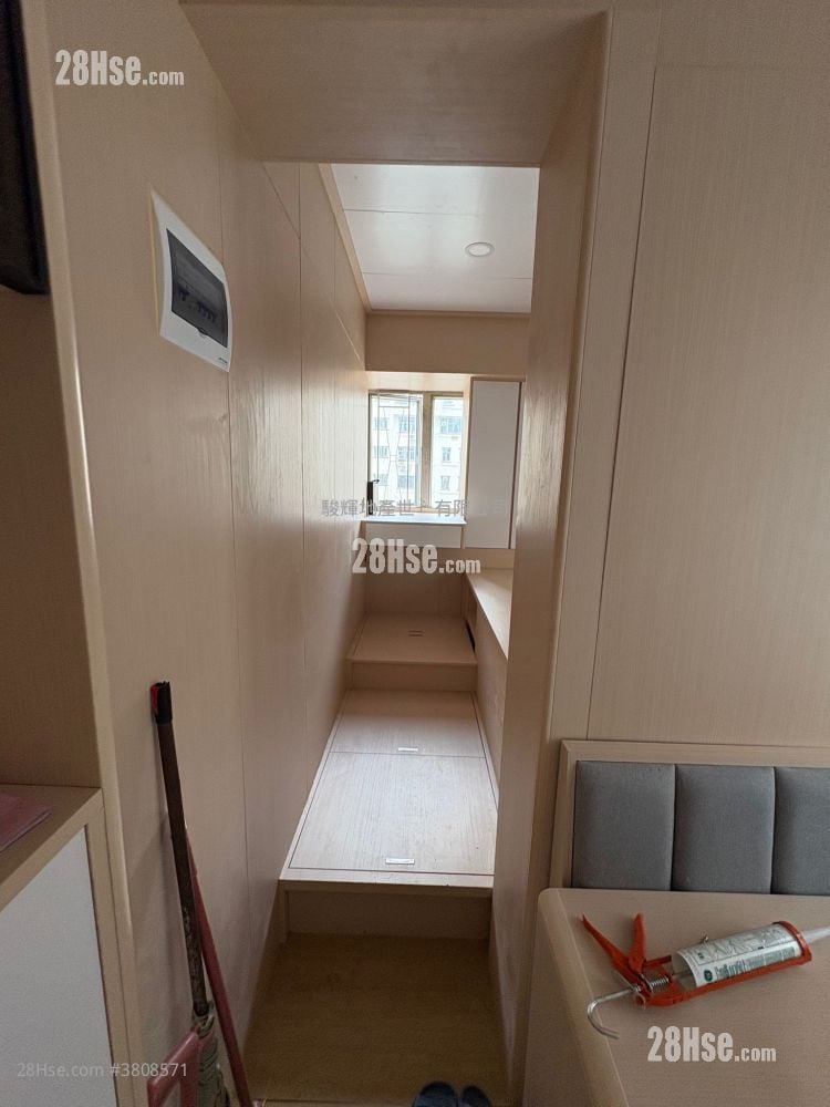 Fair Way Garden Rental 1 Bedroom , 1 Bathroom 200 ft²