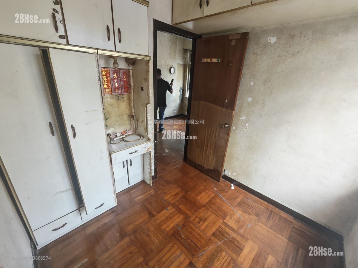 万新大厦 售盘 2 房 , 1 浴室 294 平方尺