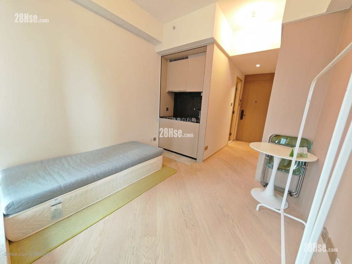 The Arles Sell Studio 228 ft²