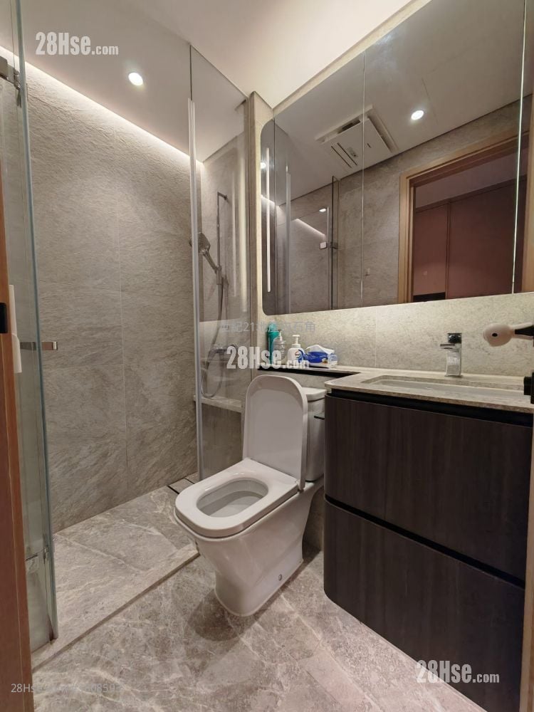 The Arles Sell Studio 228 ft²