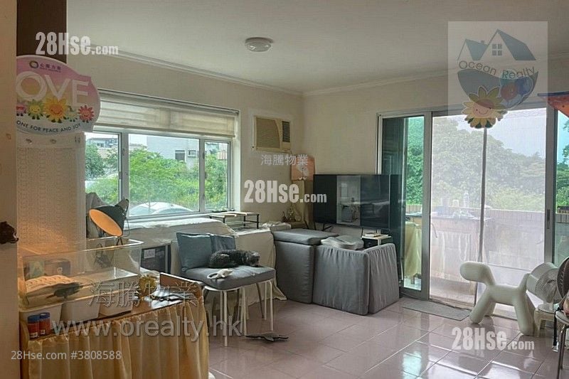 村屋 售盘 3 房 , 1 浴室 700 平方尺