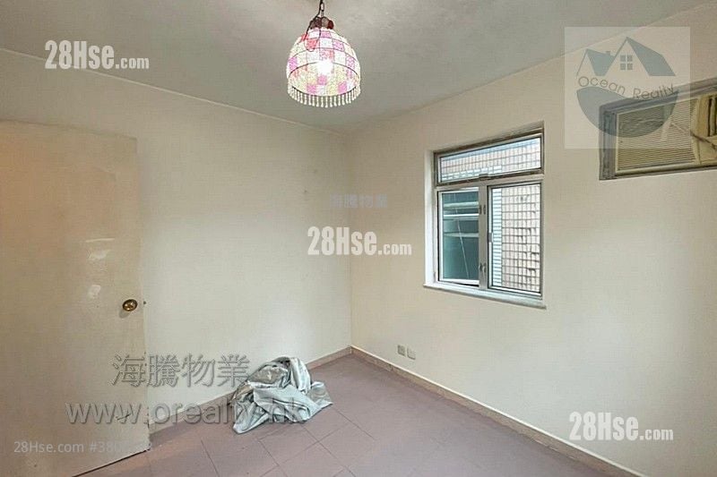 村屋 售盘 3 房 , 1 浴室 700 平方尺