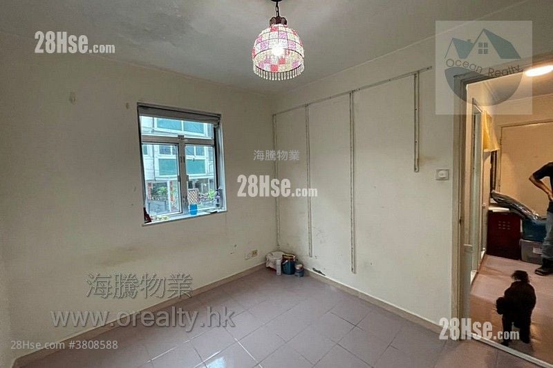 村屋 售盘 3 房 , 1 浴室 700 平方尺