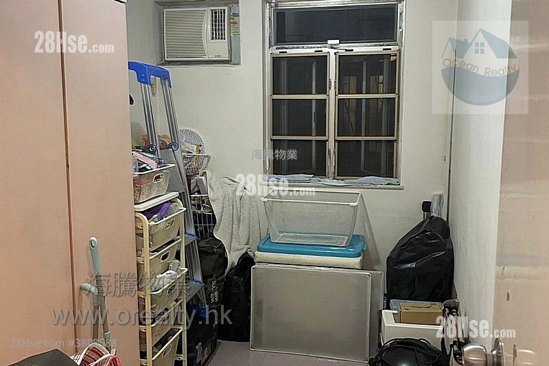 村屋 售盘 3 房 , 1 浴室 700 平方尺