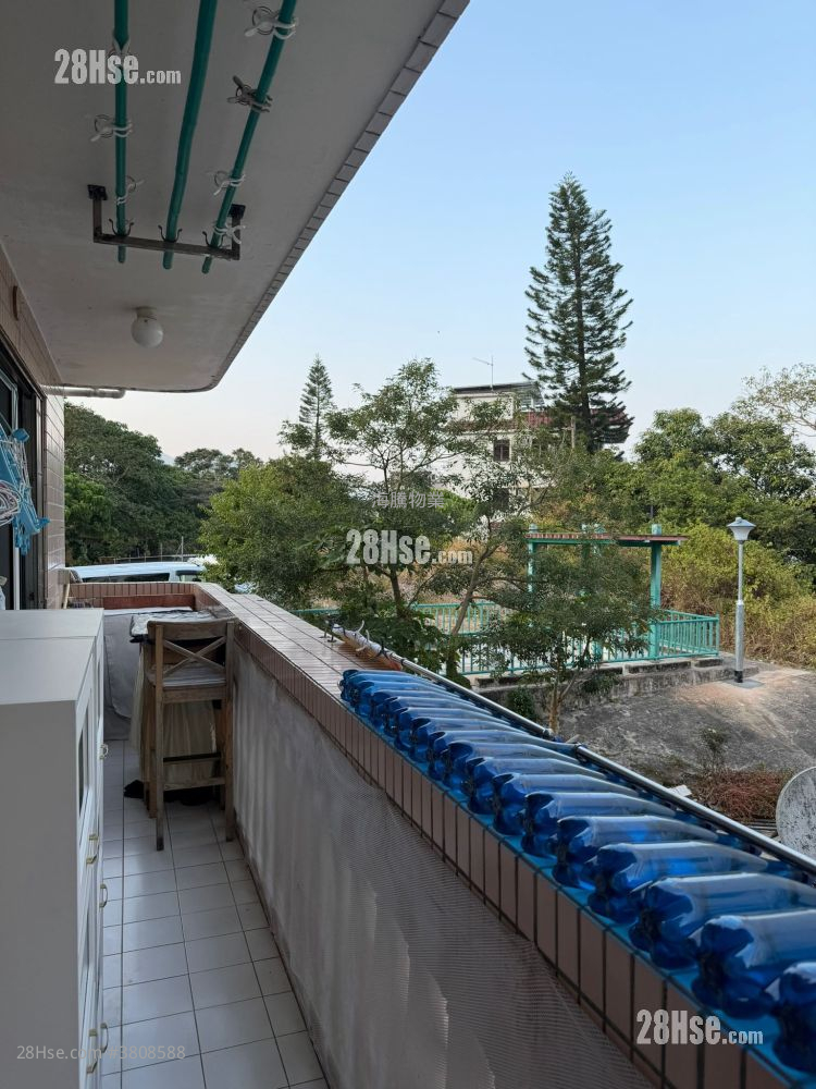 村屋 售盘 3 房 , 1 浴室 700 平方尺