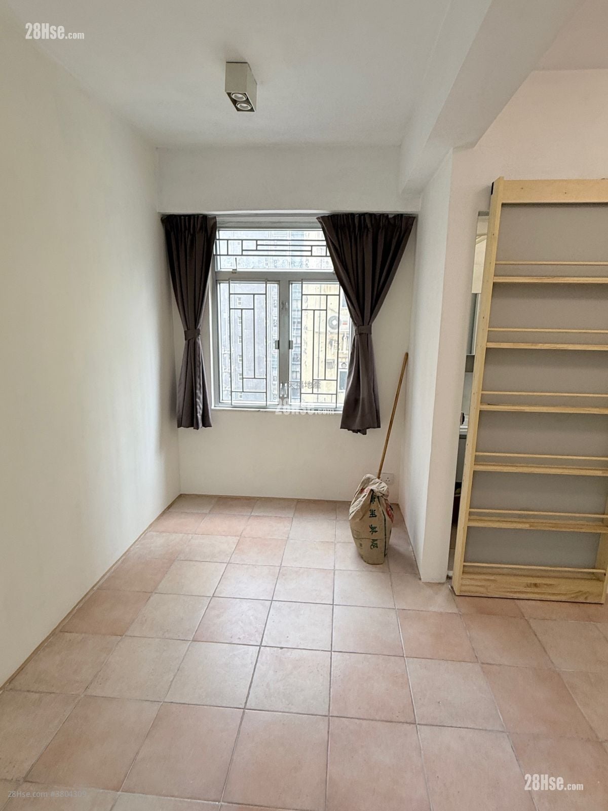 Man Shek Building Rental Studio , 1 Bathroom 246 ft²