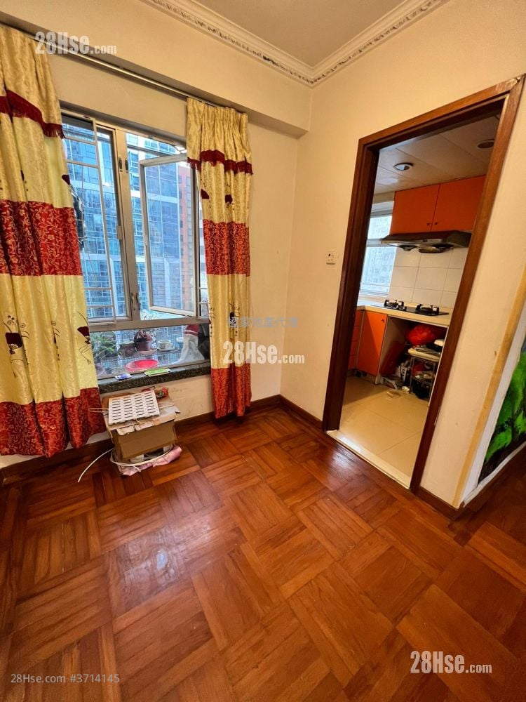 港辉豪庭 售盘 3 房 , 1 浴室 426 平方尺