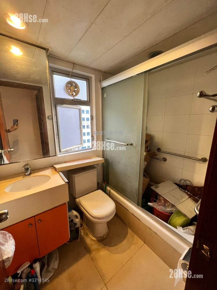 港辉豪庭 售盘 3 房 , 1 浴室 426 平方尺