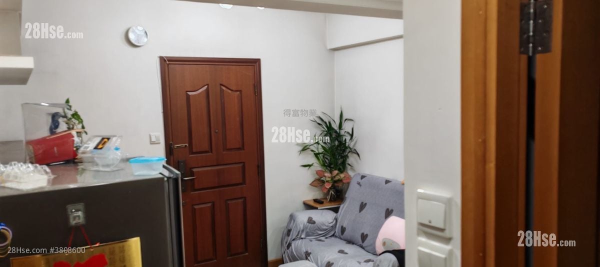 Wah Po Mansion Rental 2 Bedrooms , 1 Bathroom 421 ft²