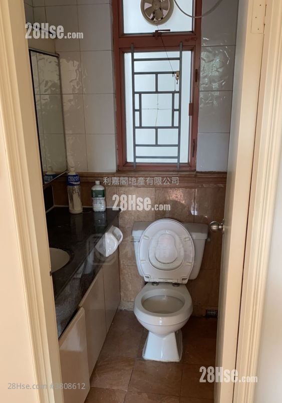 蔚翠花园 售盘 2 房 550 平方尺