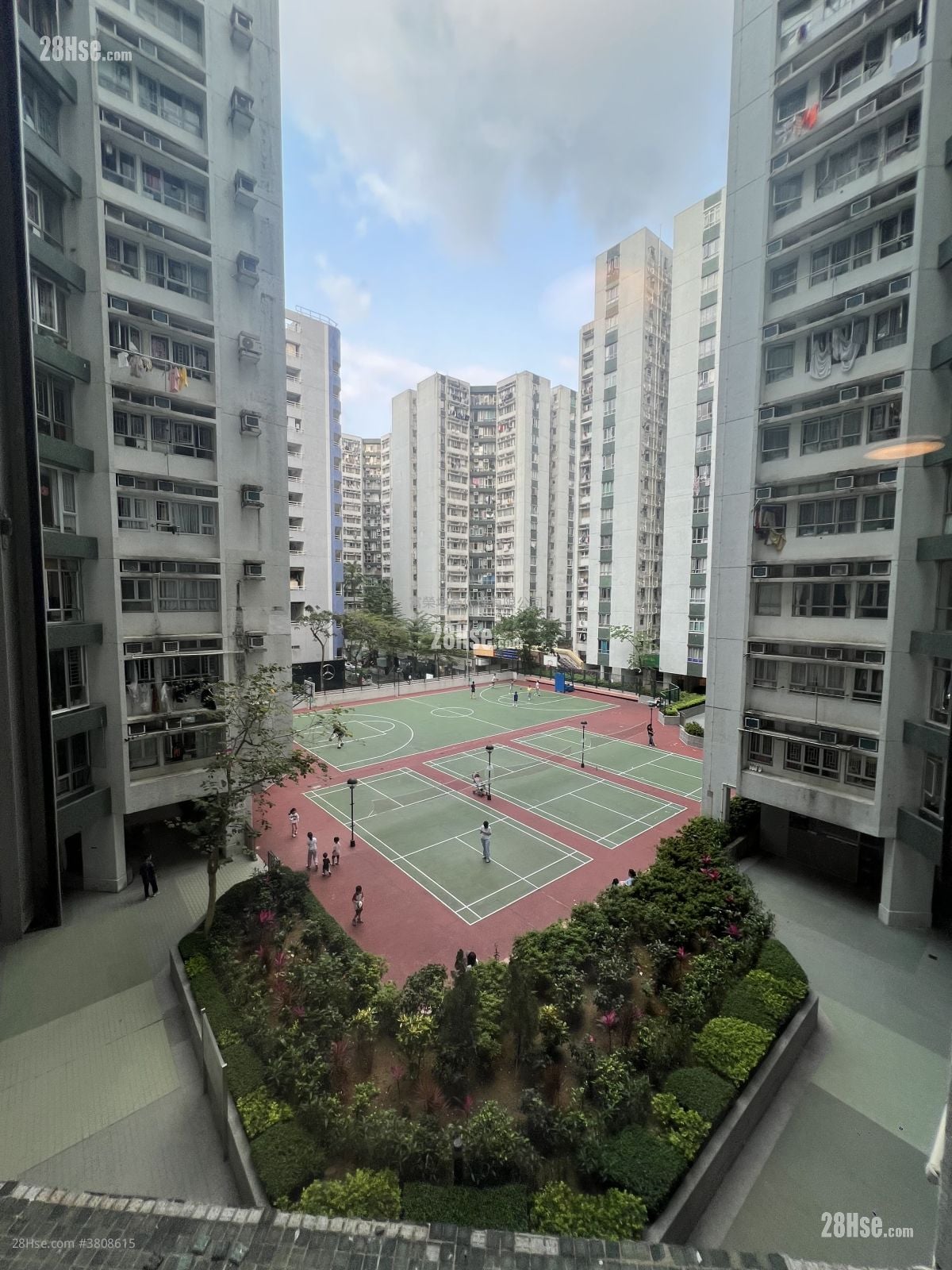 Whampoa Garden Rental 4 Bedrooms , 2 Bathrooms 681 ft²