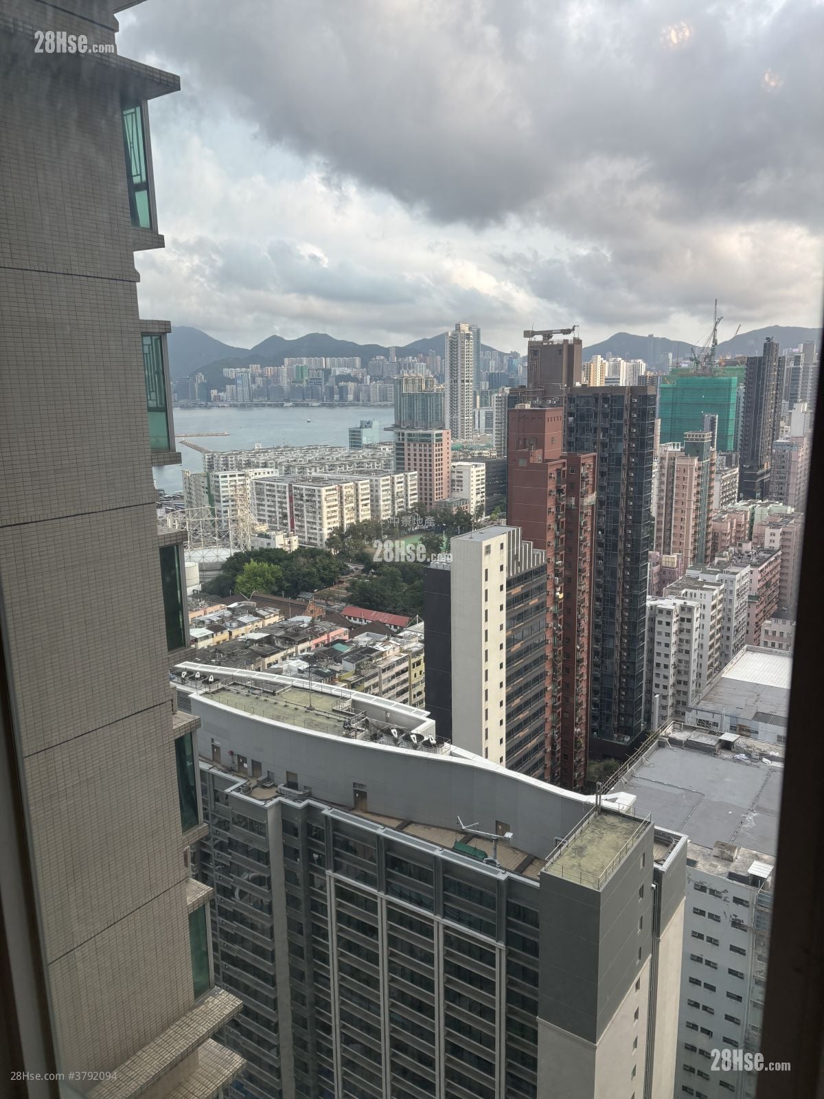 Sky Tower Sell 2 Bedrooms , 1 Bathroom 539 ft²