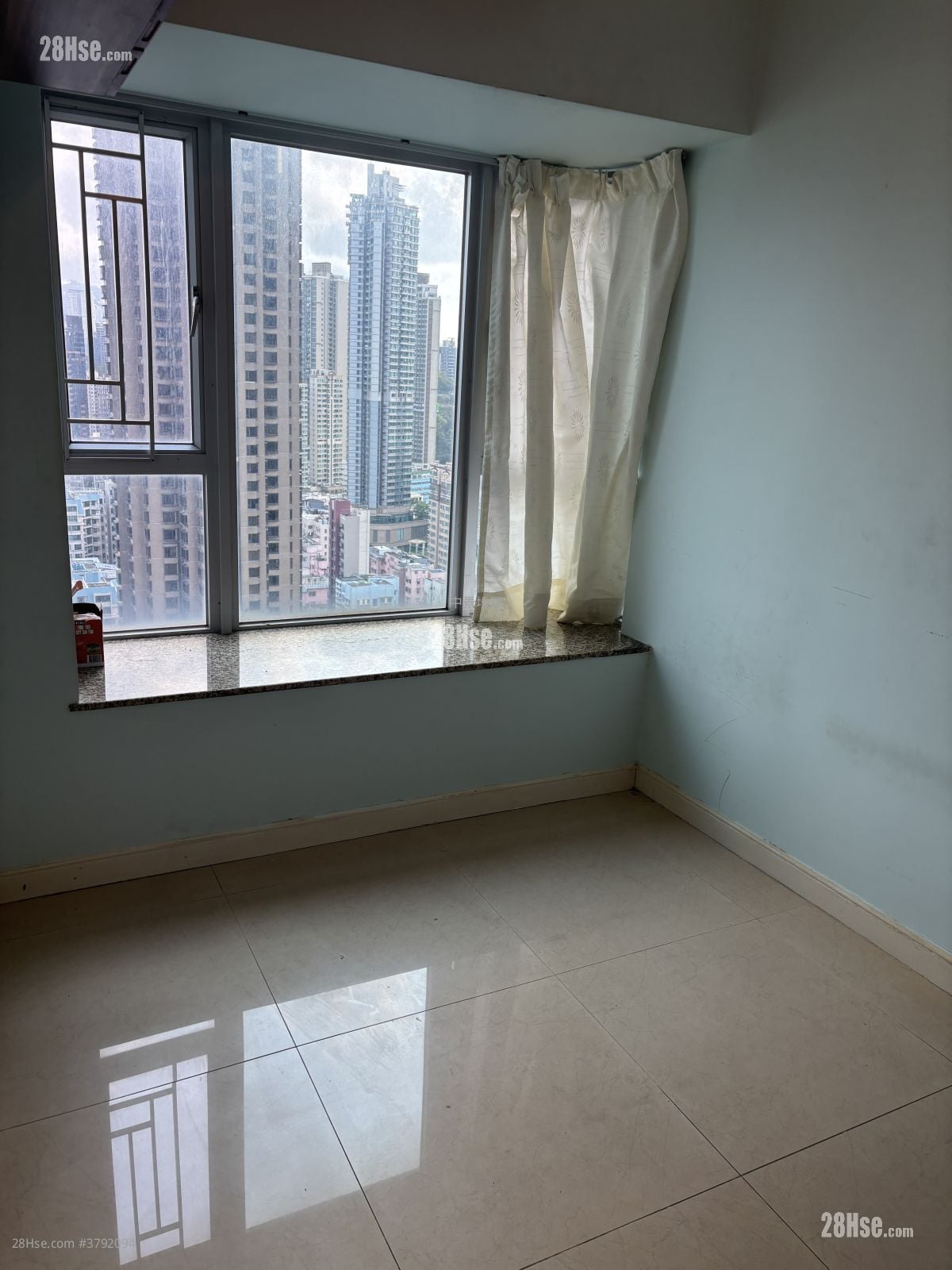 Sky Tower Sell 2 Bedrooms , 1 Bathroom 539 ft²