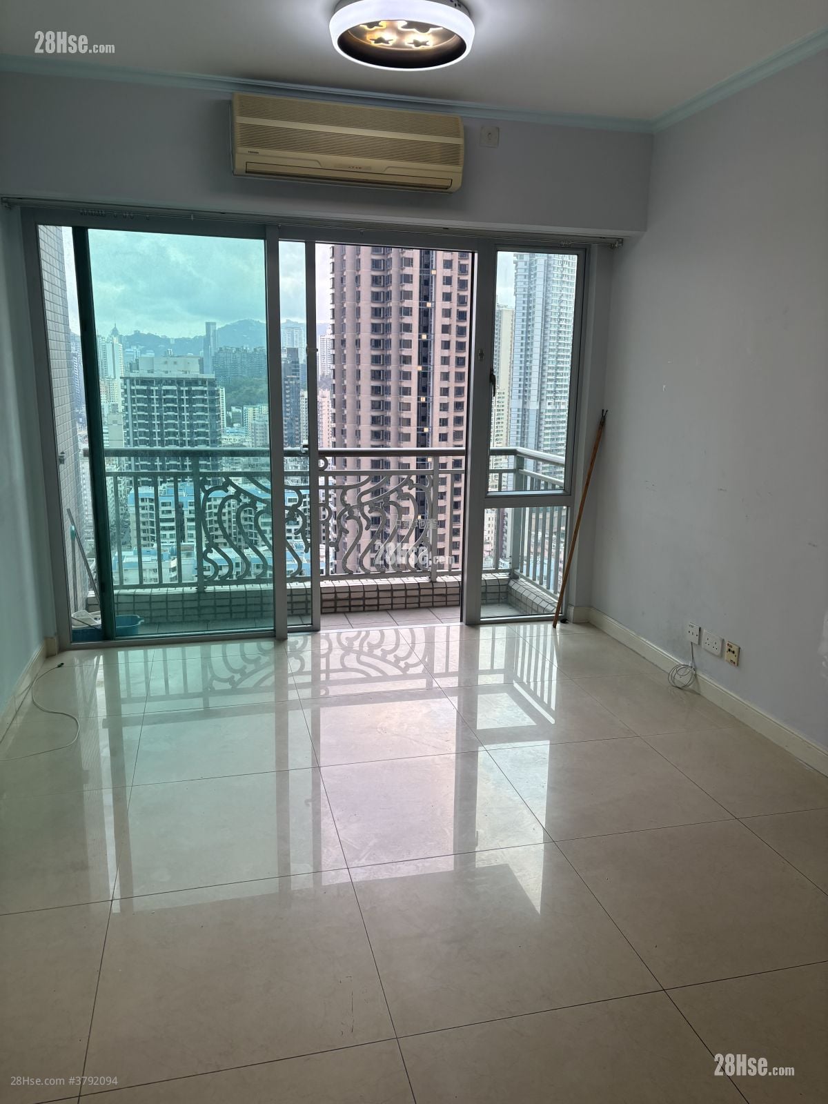 Sky Tower Sell 2 Bedrooms , 1 Bathroom 539 ft²