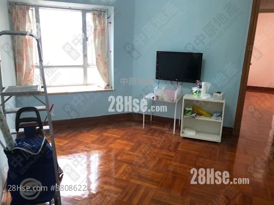 Kingswood Villas Sell 2 Bedrooms 449 ft²