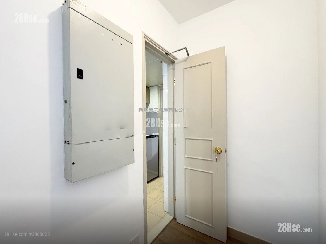 愛富華庭 租盤 3 房 , 2 浴室 830 平方呎