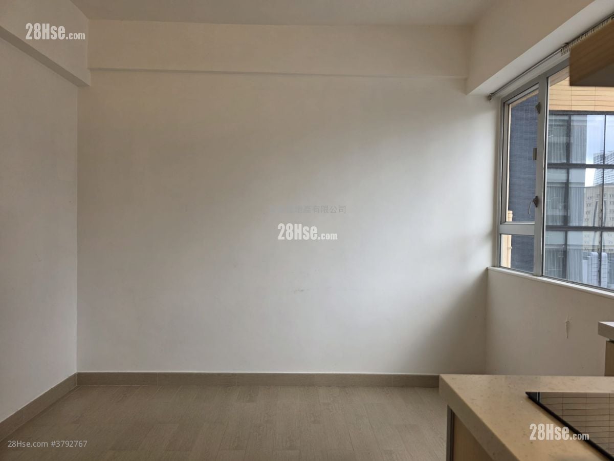 Rhenish Mansion Rental 1 Bedroom , 1 Bathroom 275 ft²