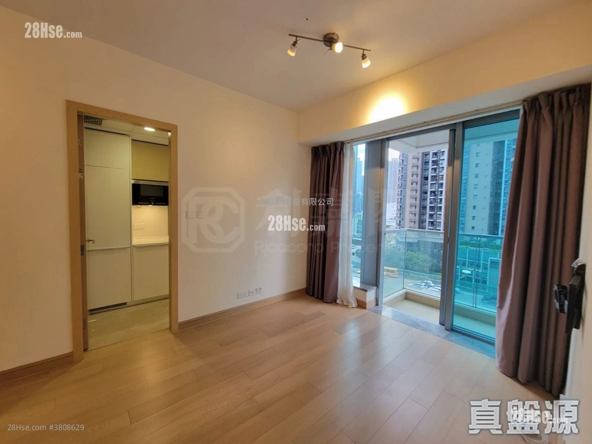 The Parkside Sell 3 Bedrooms , 2 Bathrooms 697 ft²