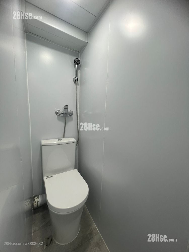 Yen Dack Building Rental 1 Bedroom , 1 Bathroom 160 ft²