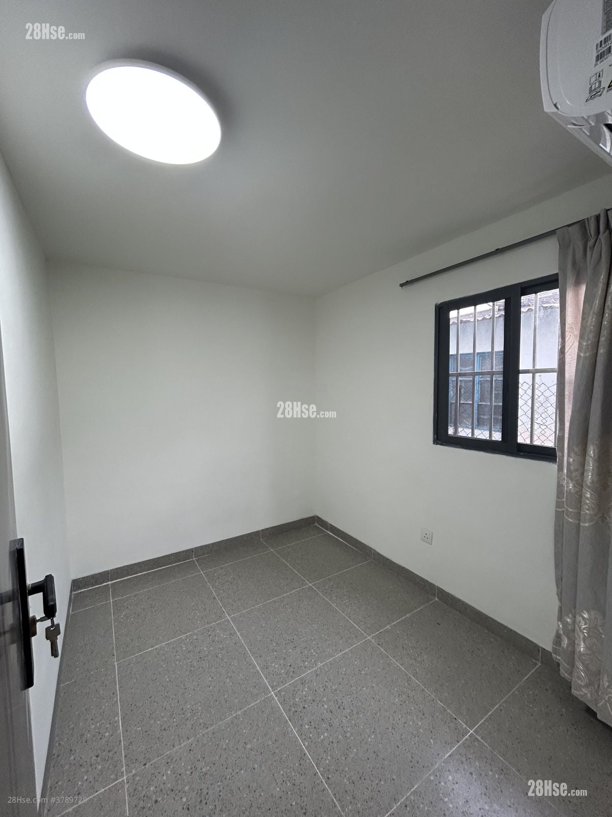 Village Rental 3 Bedrooms , 1 Bathroom 550 ft²