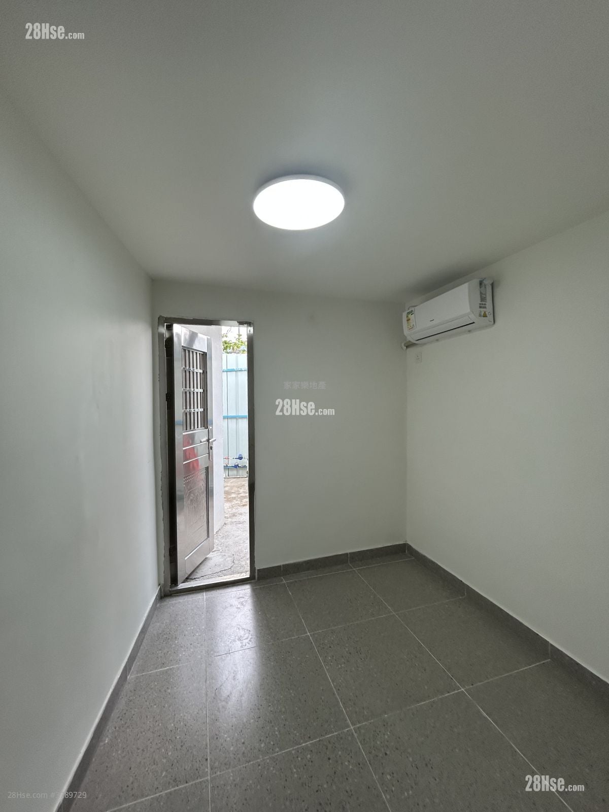 Village Rental 3 Bedrooms , 1 Bathroom 550 ft²