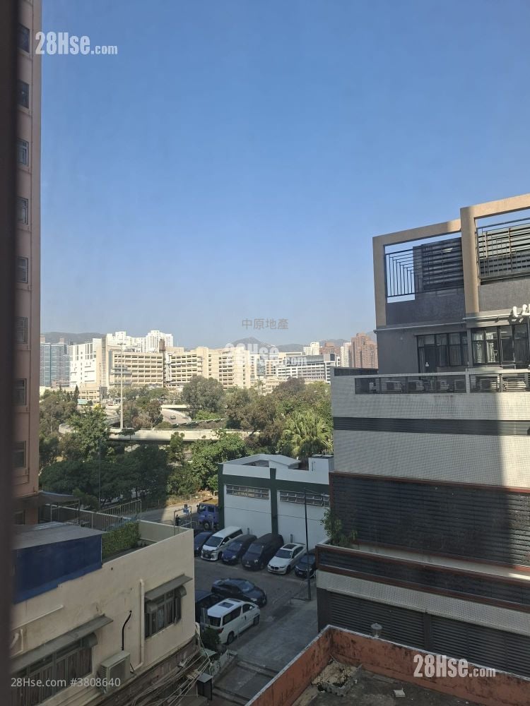 Rich Building Sell 1 Bedroom 297 ft²