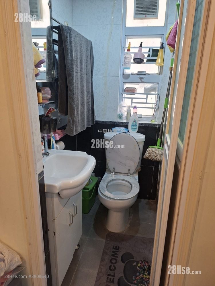 Rich Building Sell 1 Bedroom 297 ft²